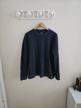 Men's Crewneck Sweater in Dark Blue - Everyday Comfort
